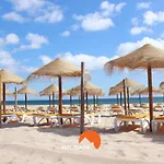 #081 1br Vale Mangude Pool & Location דירה אלבופיירה